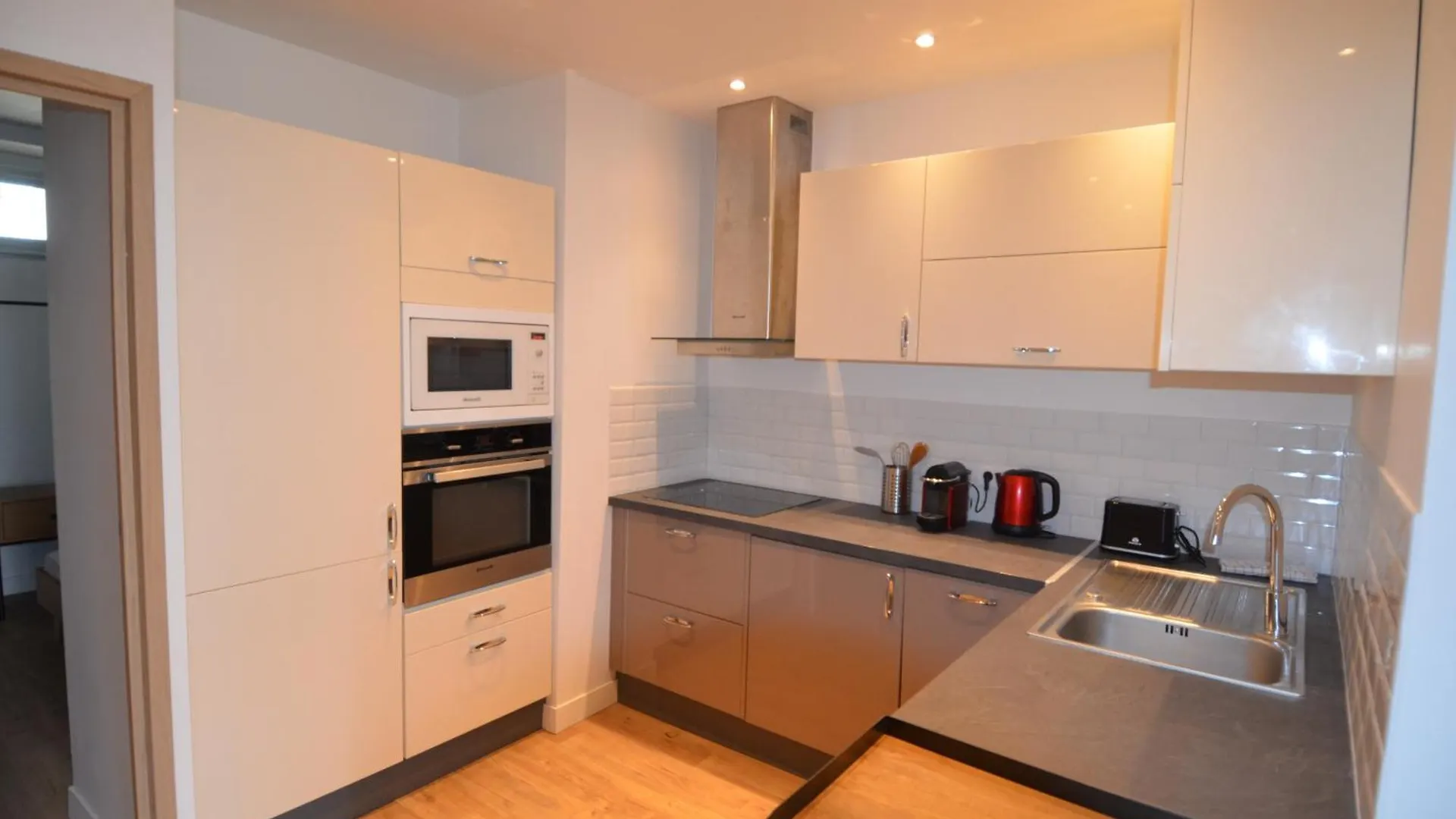 Napoleon - Superbe Appartement 2 Chambres Au Coeur Du Port De نيس